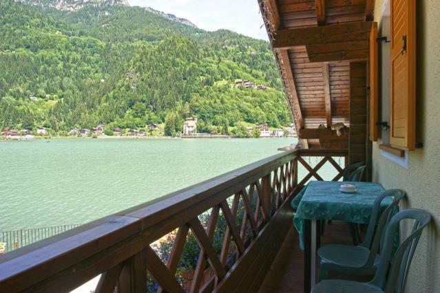 Appartamenti Chalet Al Lago อัลเลเก ภายนอก รูปภาพ
