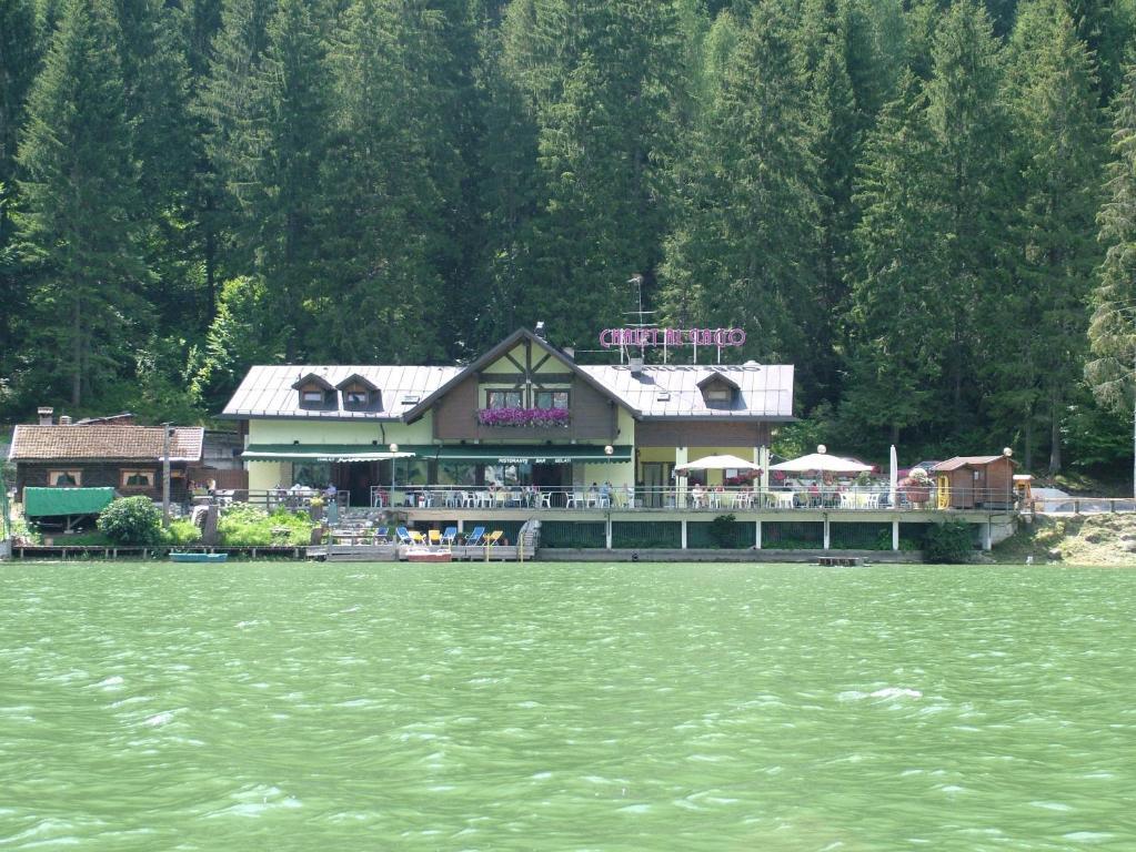 Appartamenti Chalet Al Lago อัลเลเก ภายนอก รูปภาพ