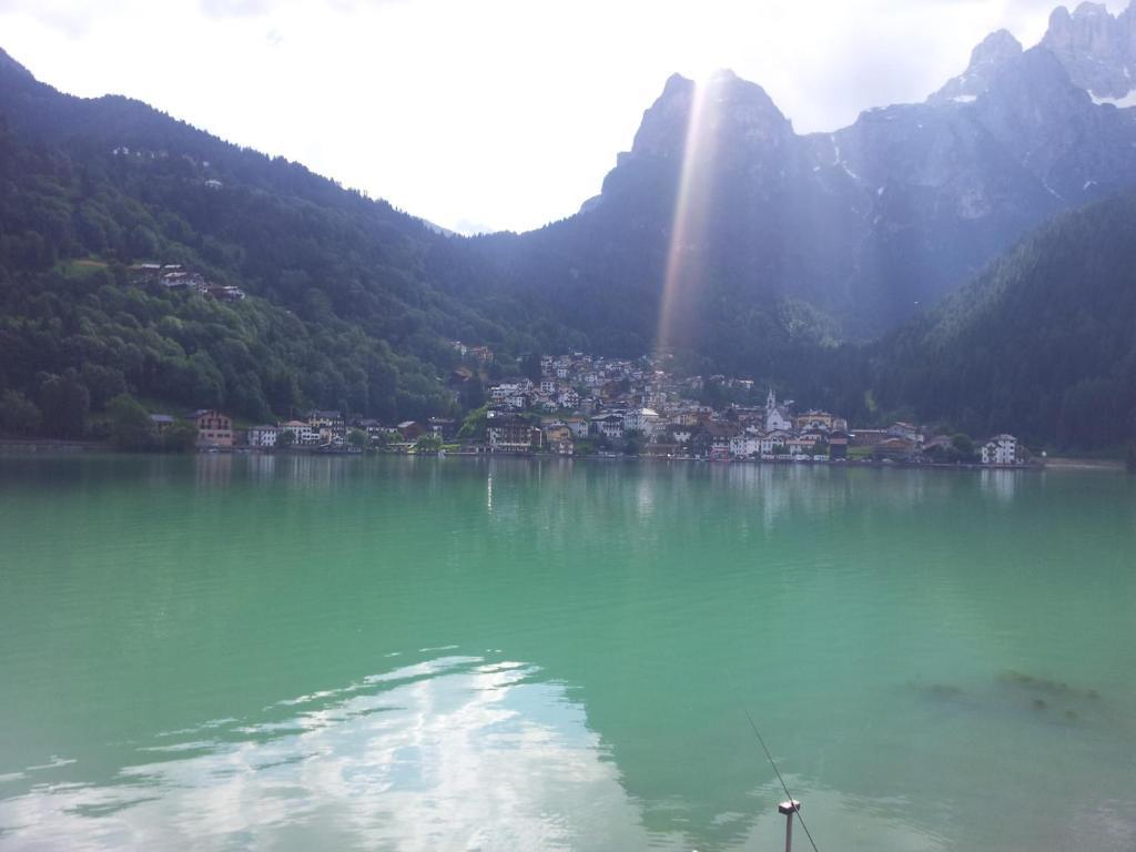 Appartamenti Chalet Al Lago อัลเลเก ห้อง รูปภาพ